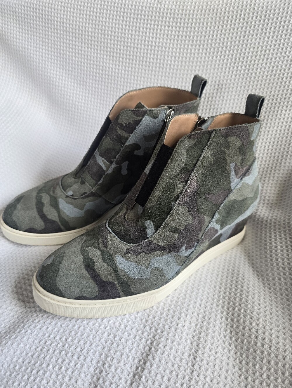 Linea Paolo Shoes Womens Size 7 Blue Green Camo Leather Wedge Sneaker